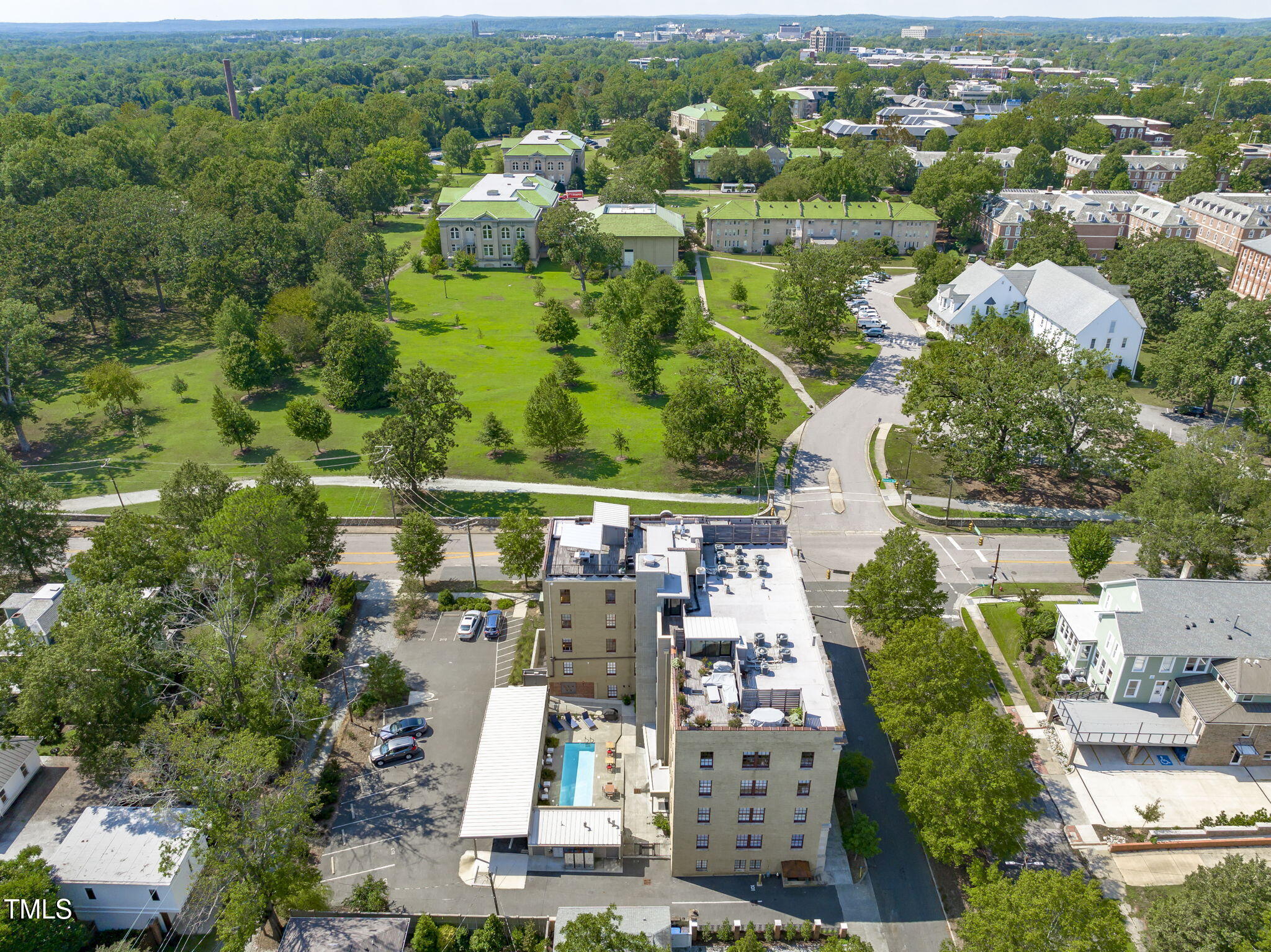 312 N Buchanan Blvd # 302