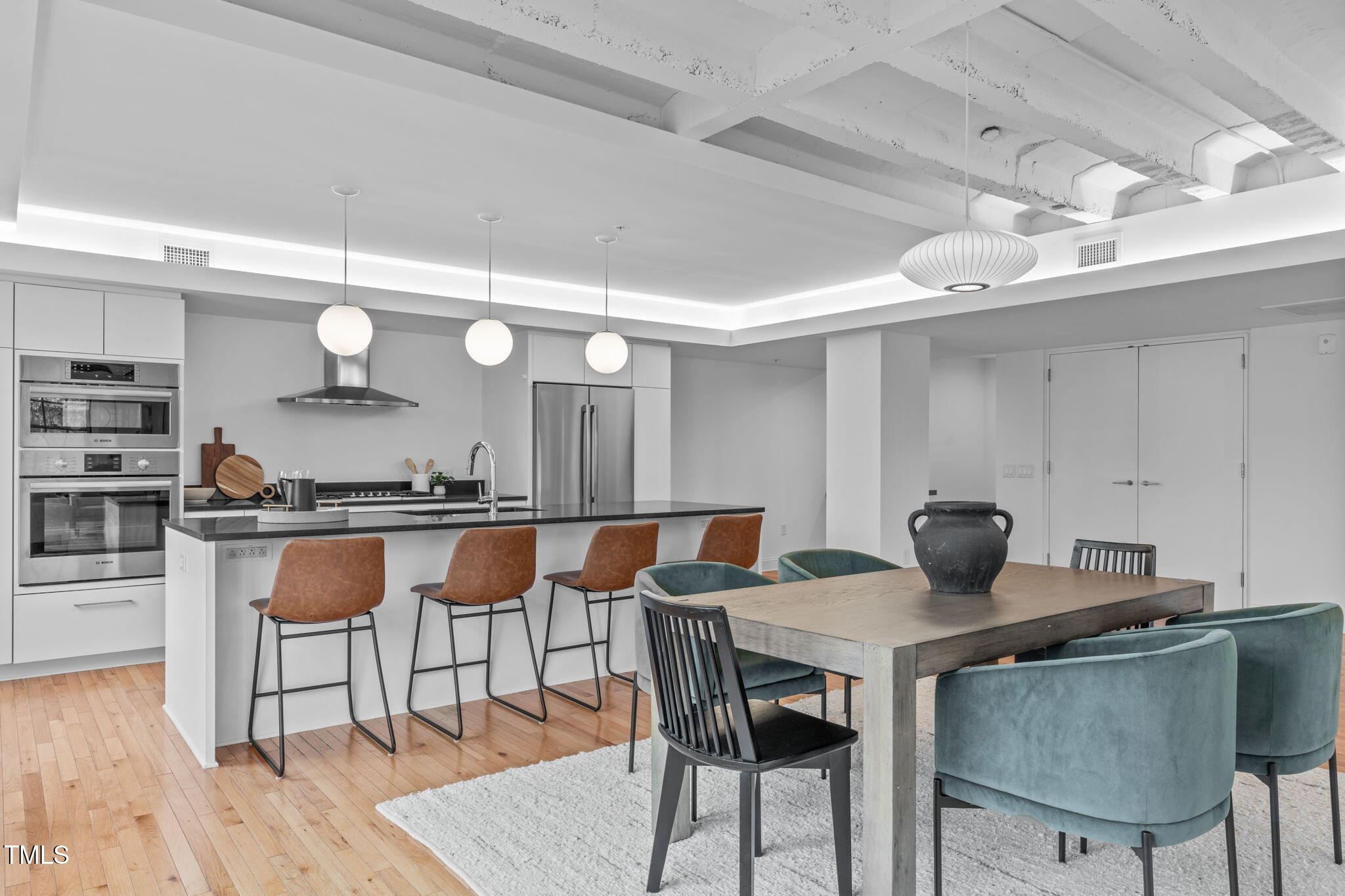 312 N Buchanan Blvd # 302