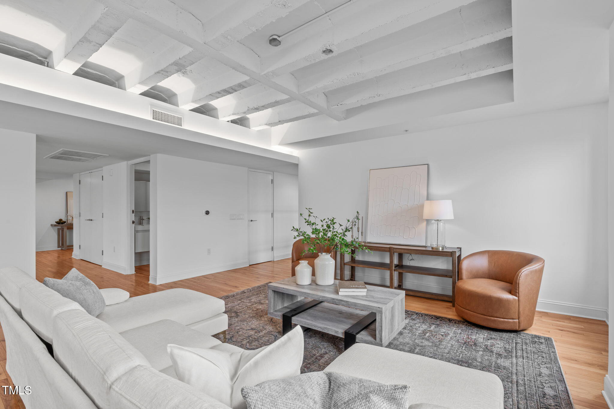 312 N Buchanan Blvd # 302