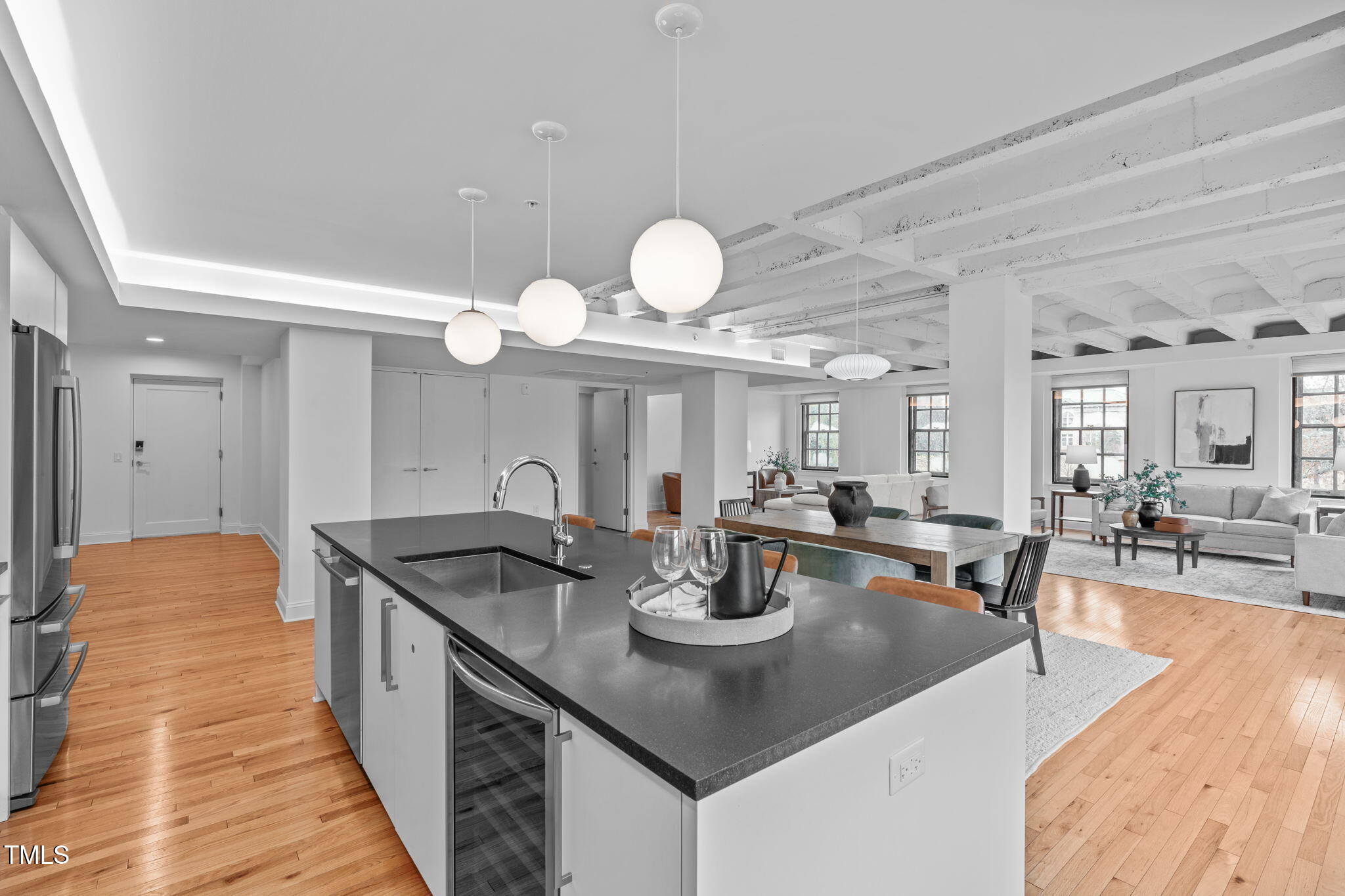 312 N Buchanan Blvd # 302