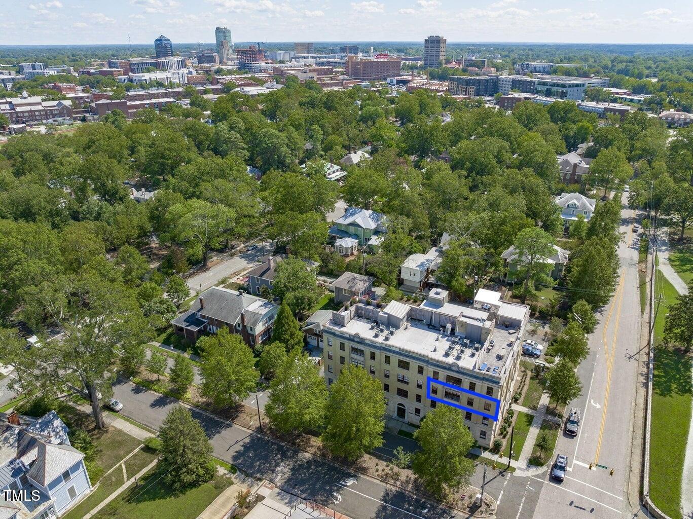 312 N Buchanan Blvd # 302