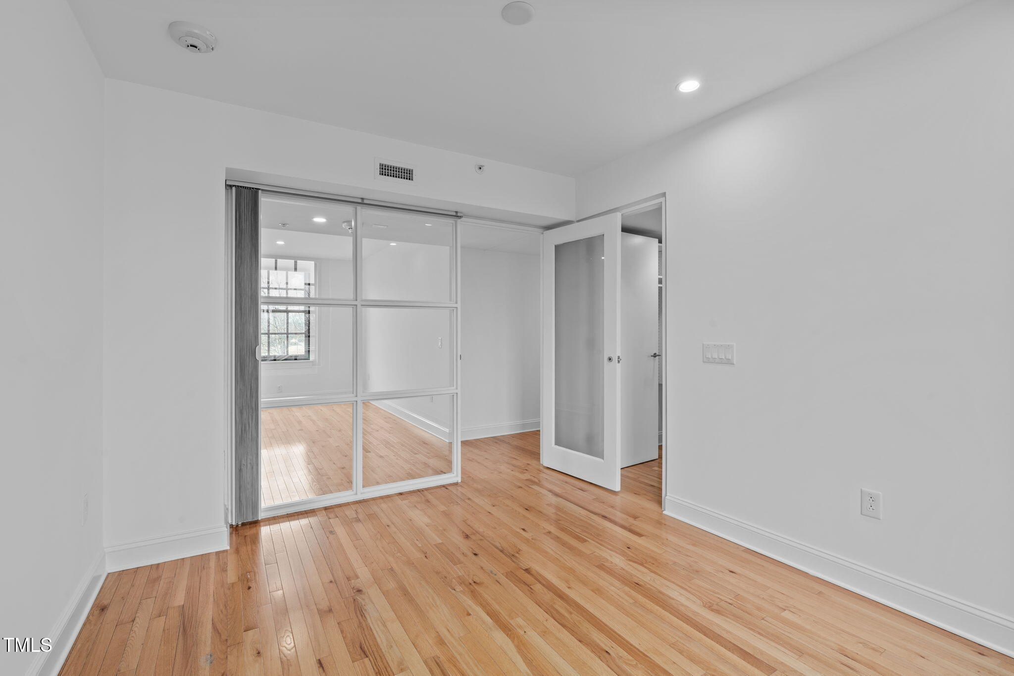 312 N Buchanan Blvd # 302