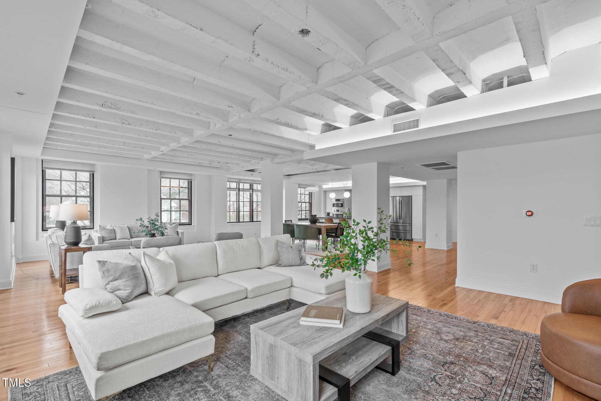 312 N Buchanan Blvd # 302