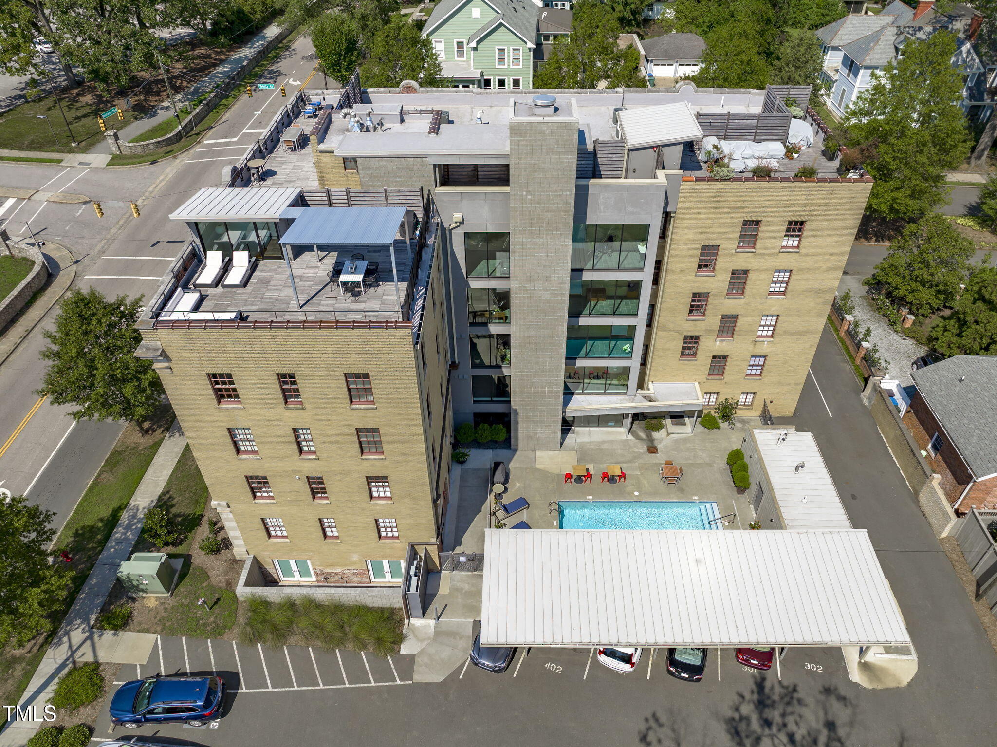 312 N Buchanan Blvd # 302