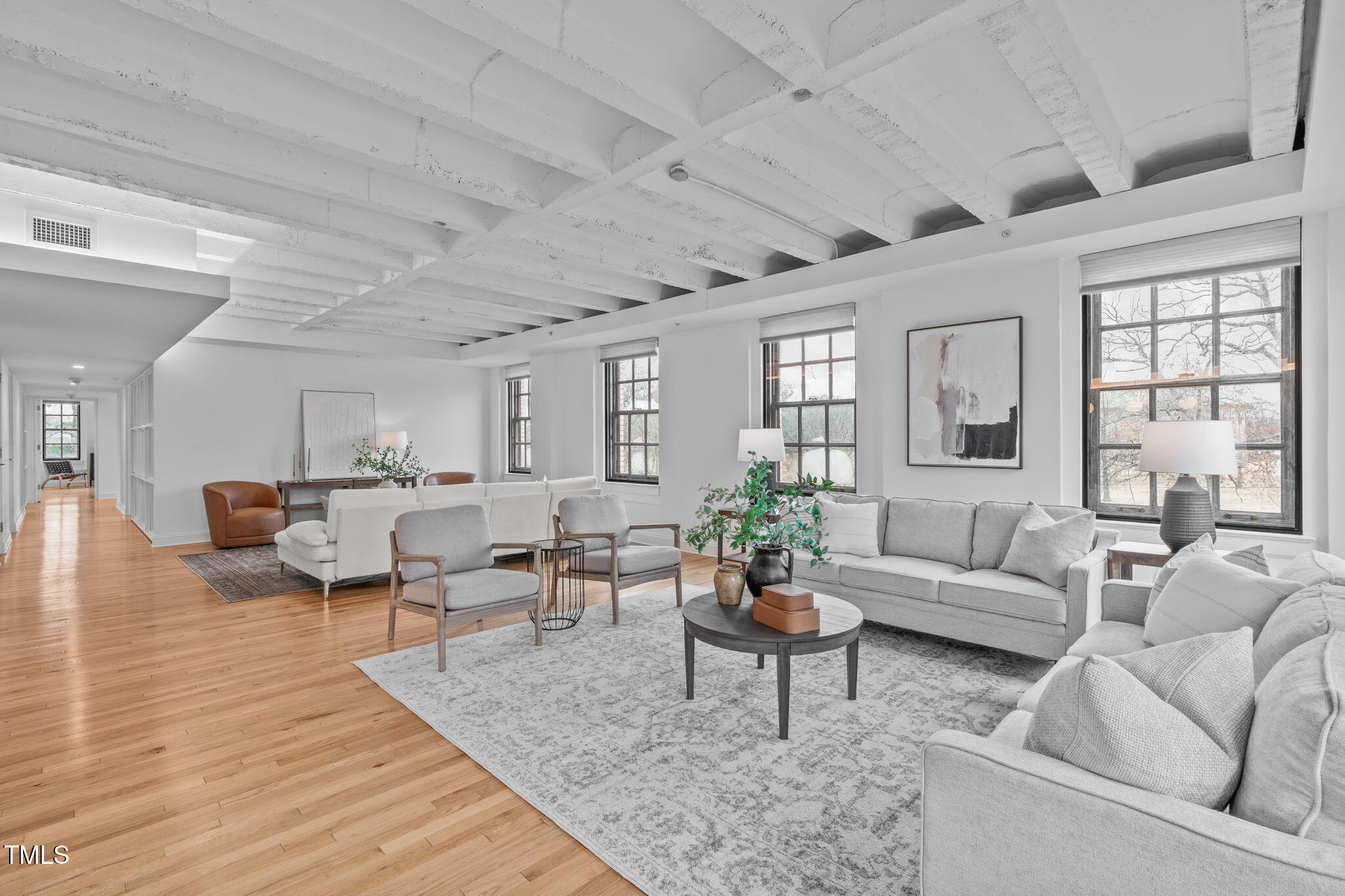 312 N Buchanan Blvd # 302