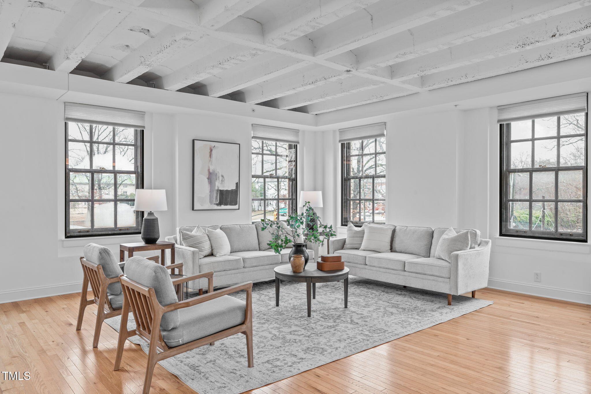 312 N Buchanan Blvd # 302