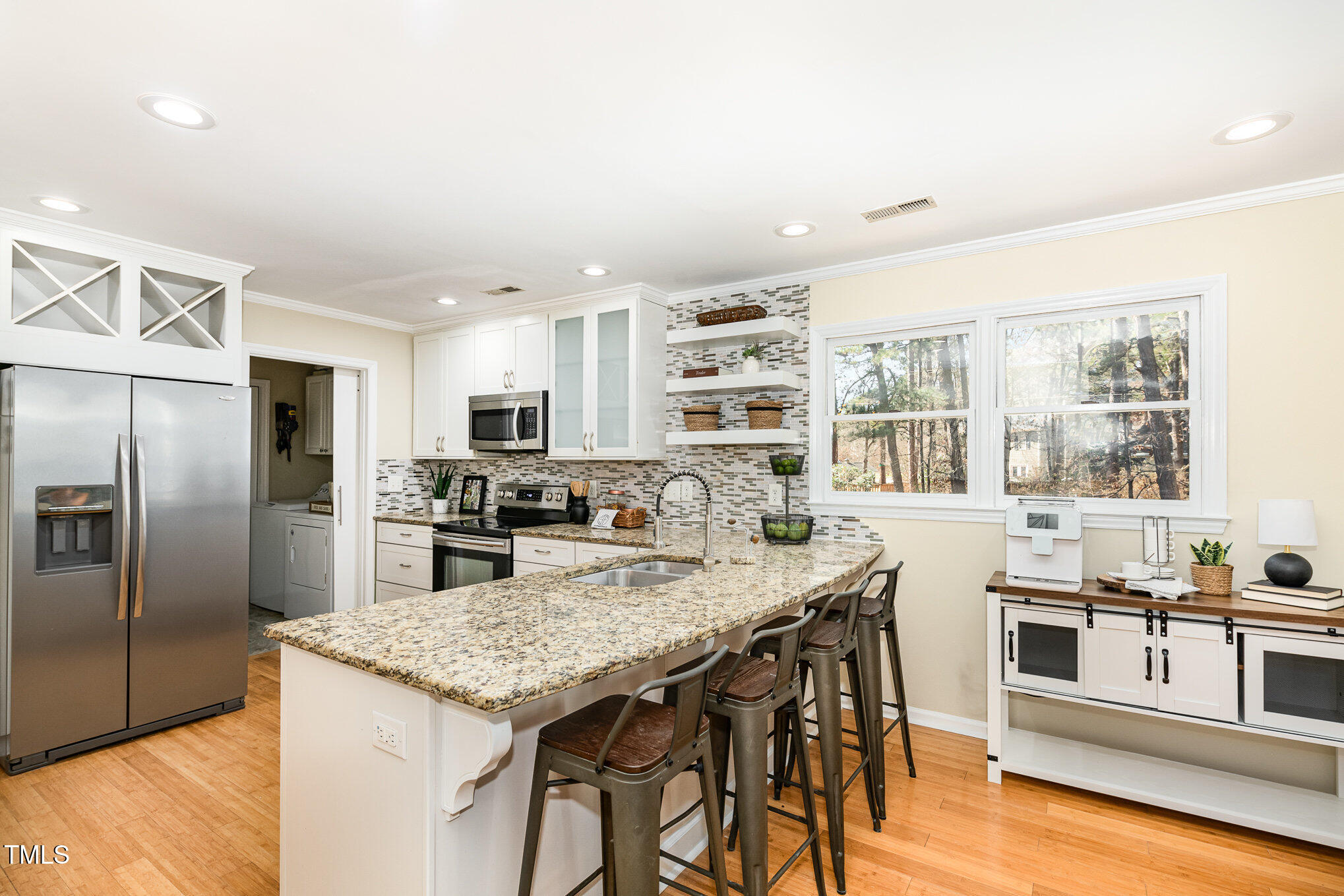 5 Bridgeport Drive