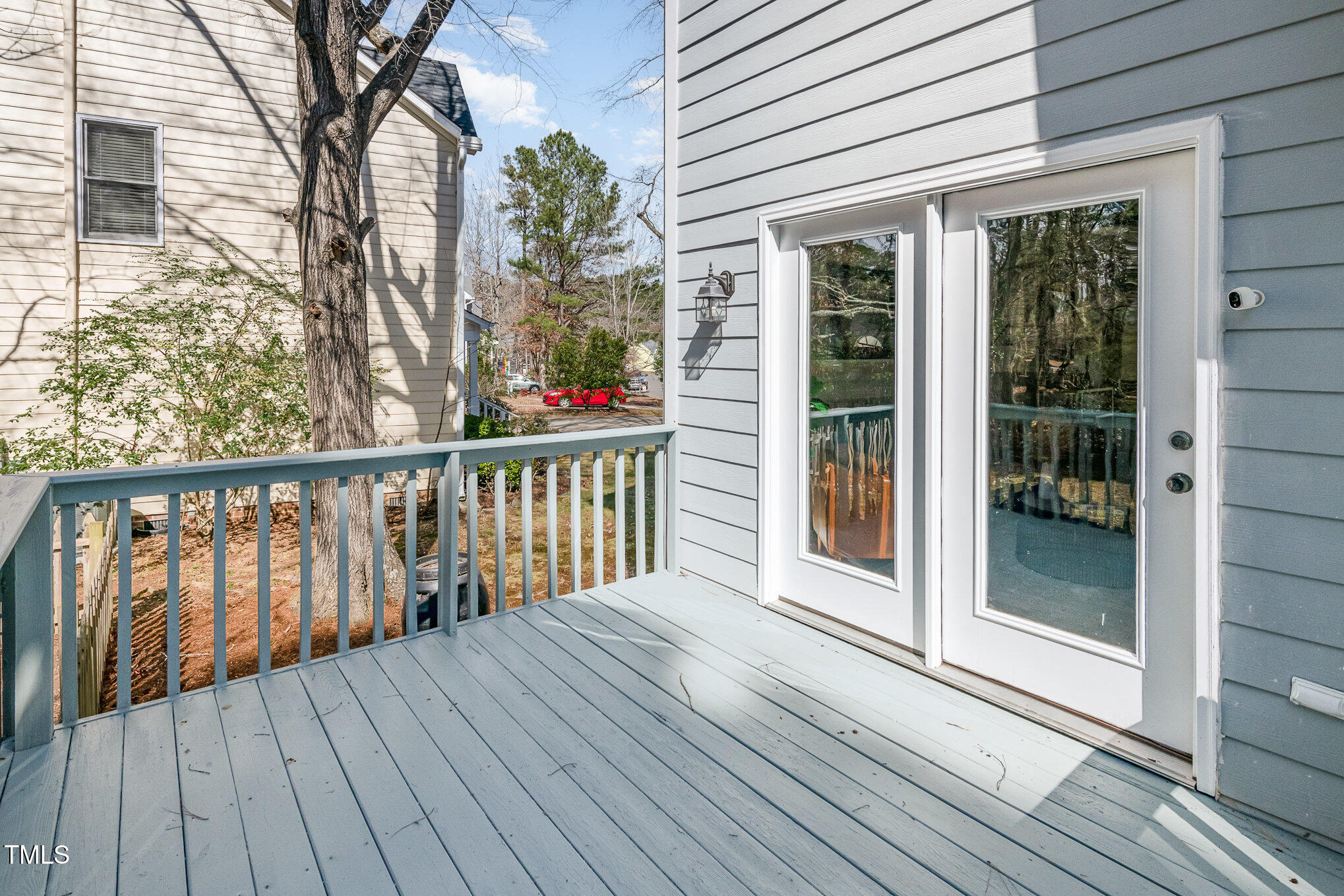 5 Bridgeport Drive