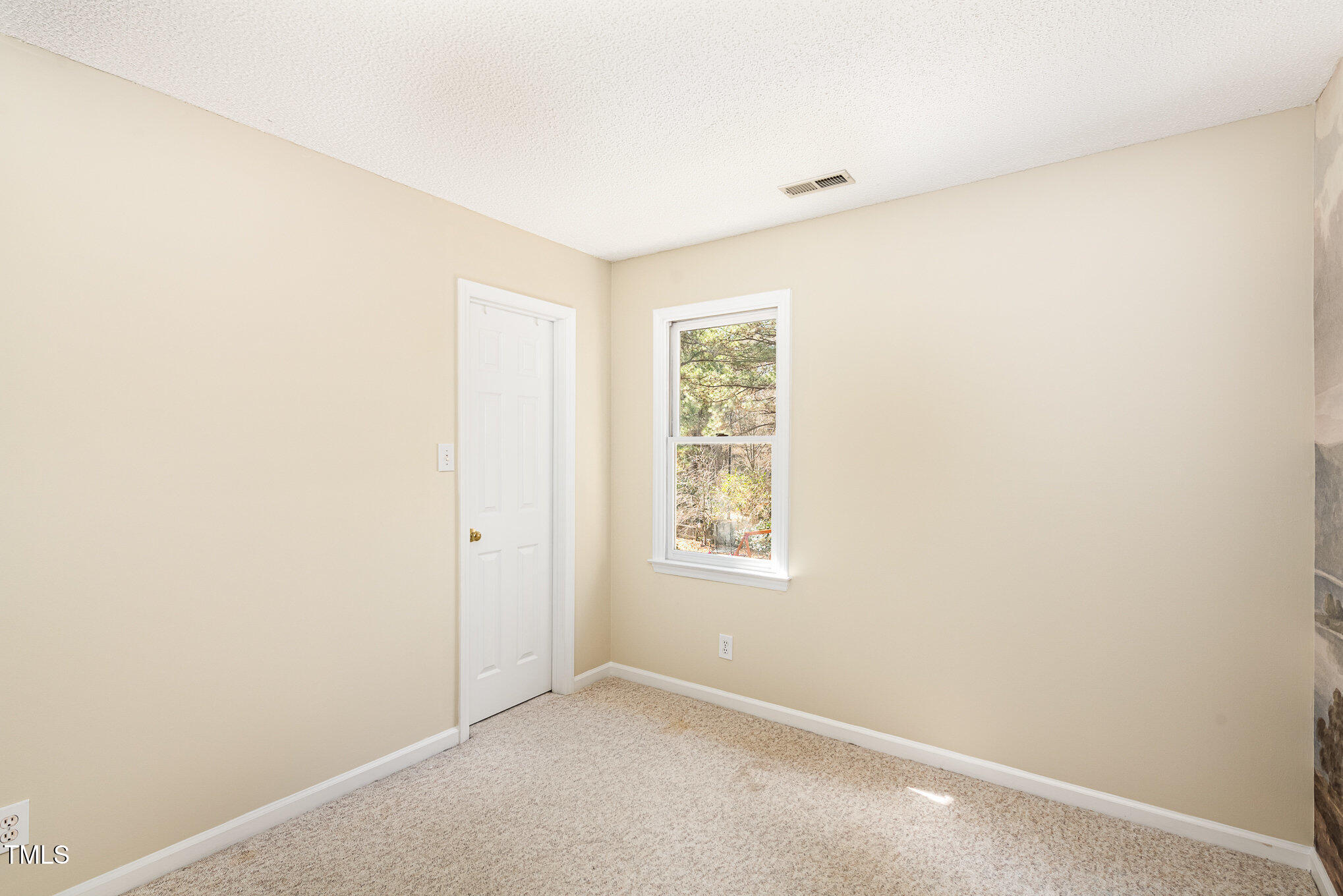 5 Bridgeport Drive