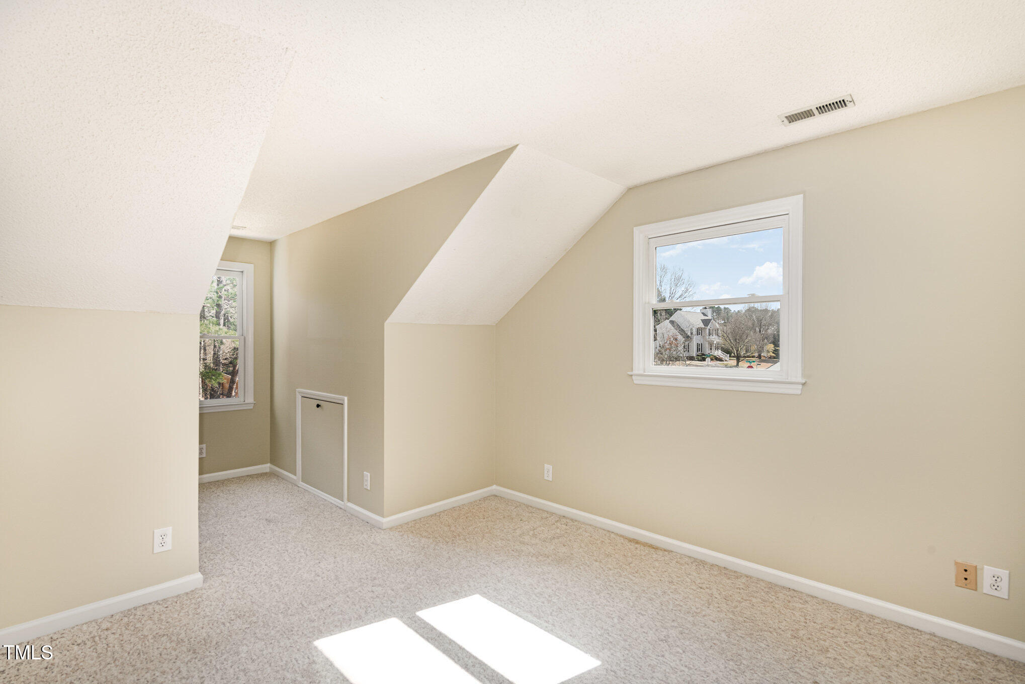 5 Bridgeport Drive