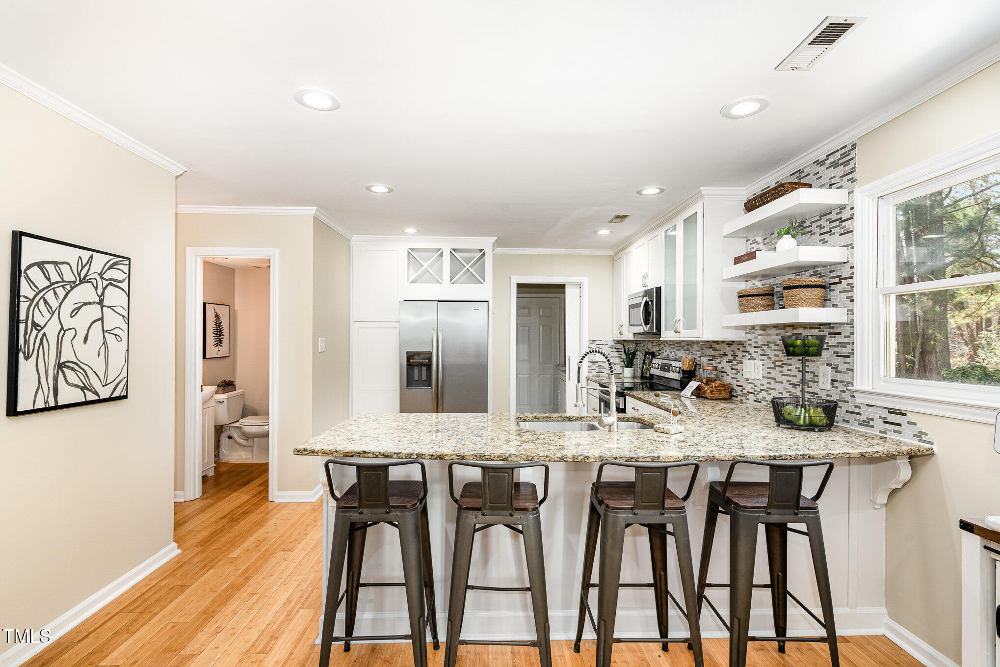 5 Bridgeport Drive