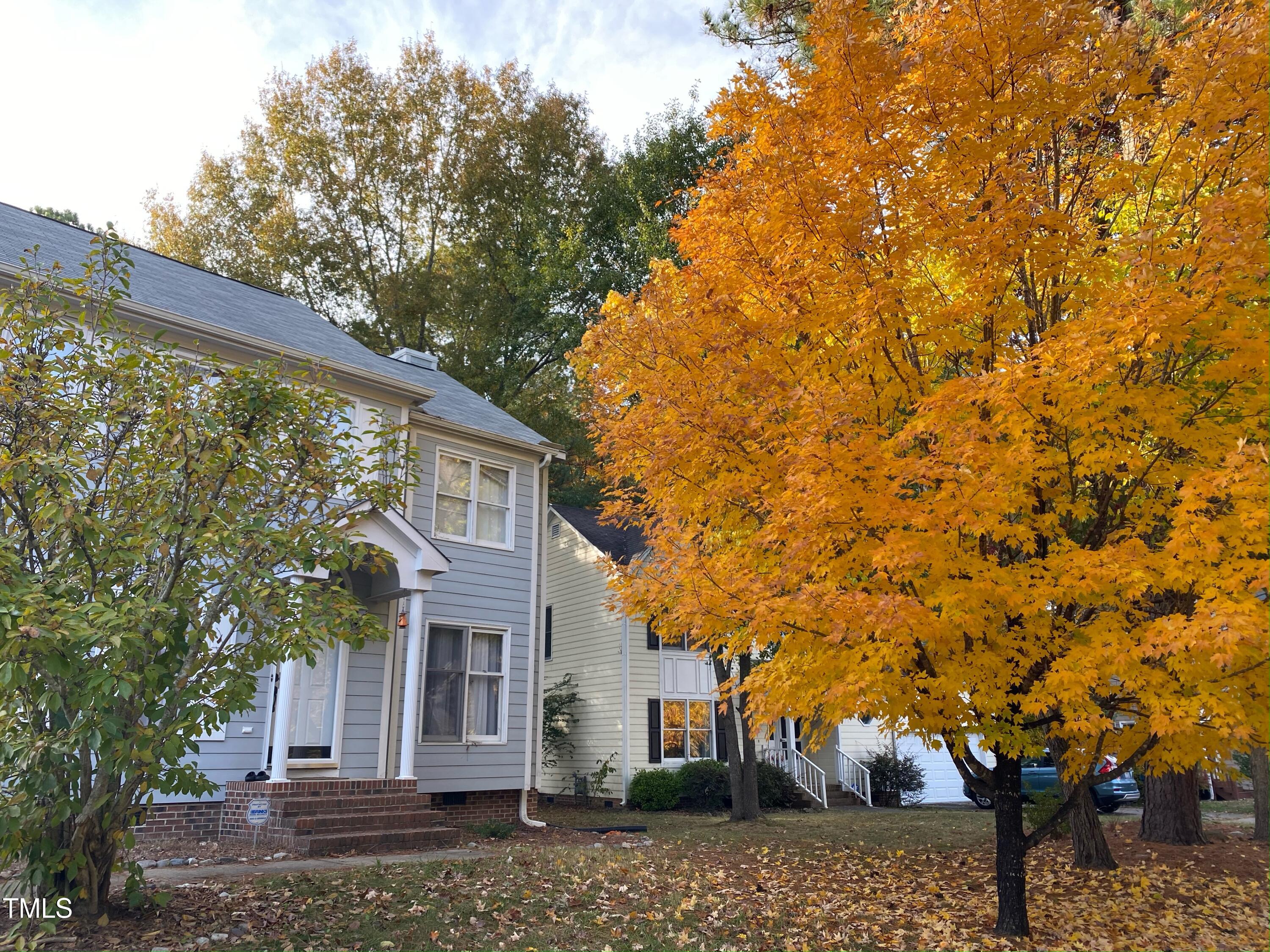5 Bridgeport Drive