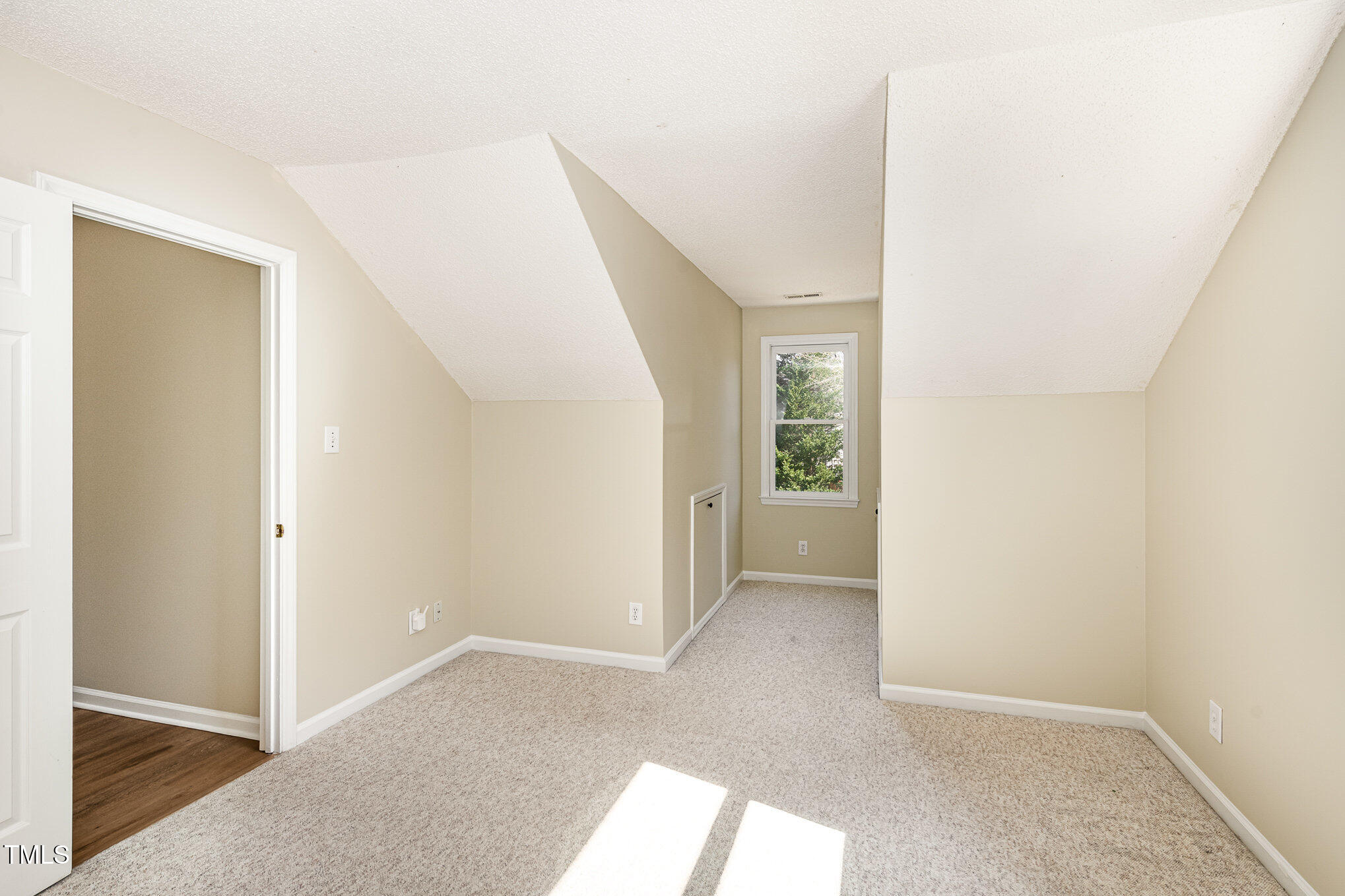 5 Bridgeport Drive