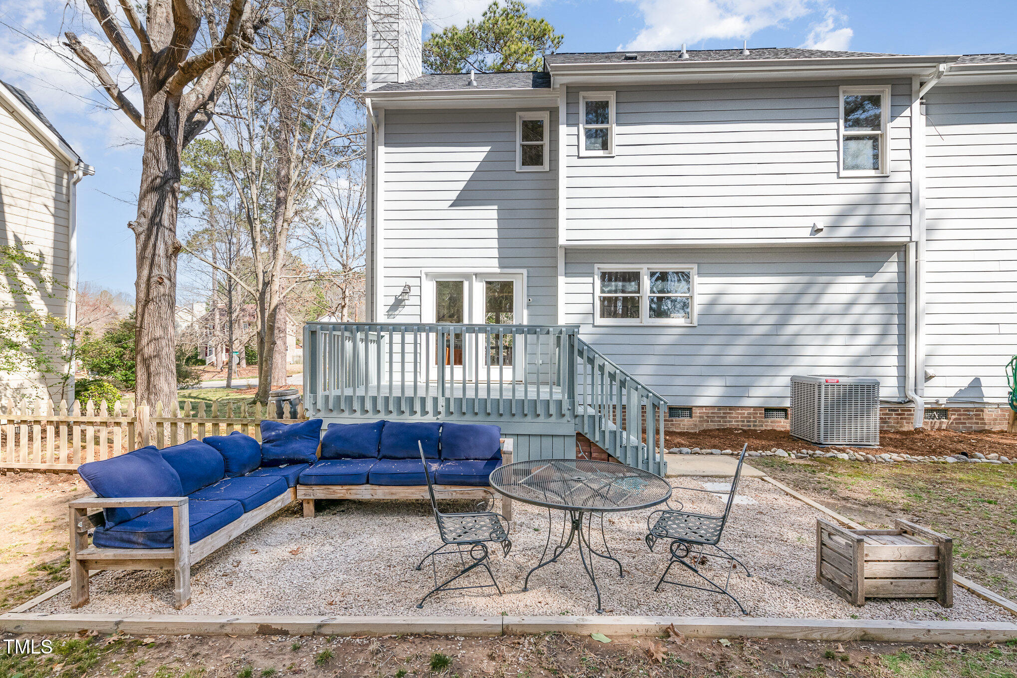 5 Bridgeport Drive