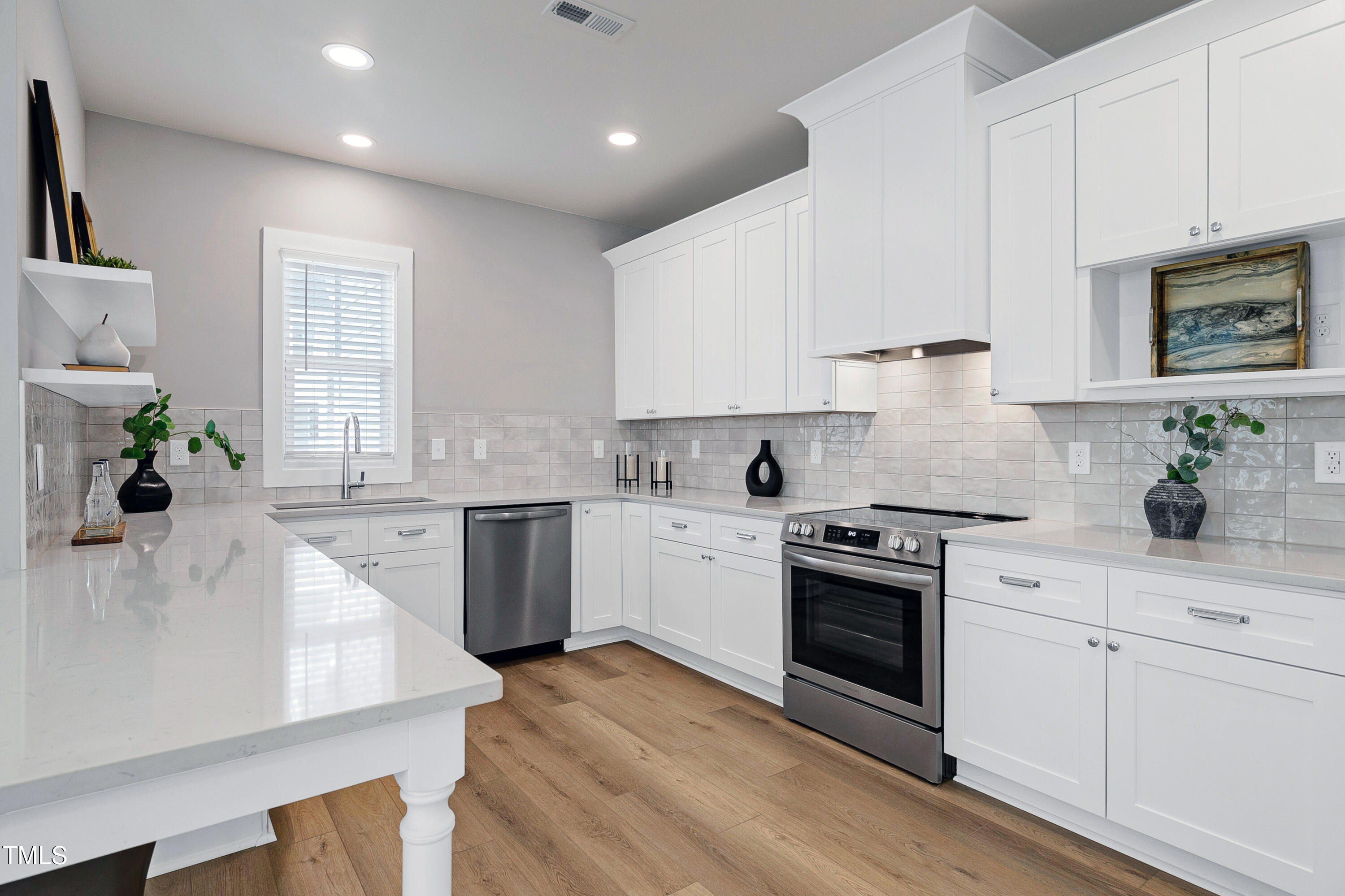 3010 Garner Road # 102 Unit: 101 & 102