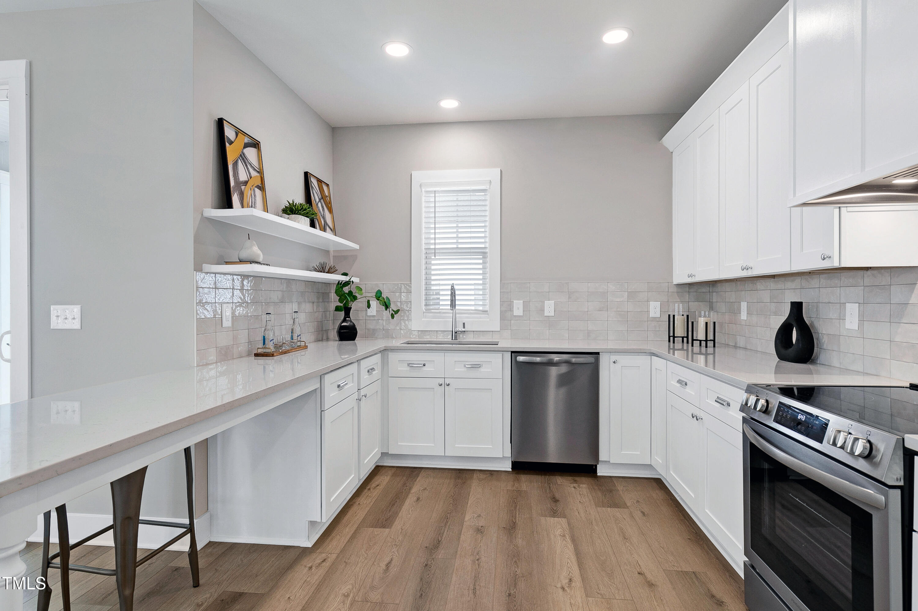 3010 Garner Road # 102 Unit: 101 & 102