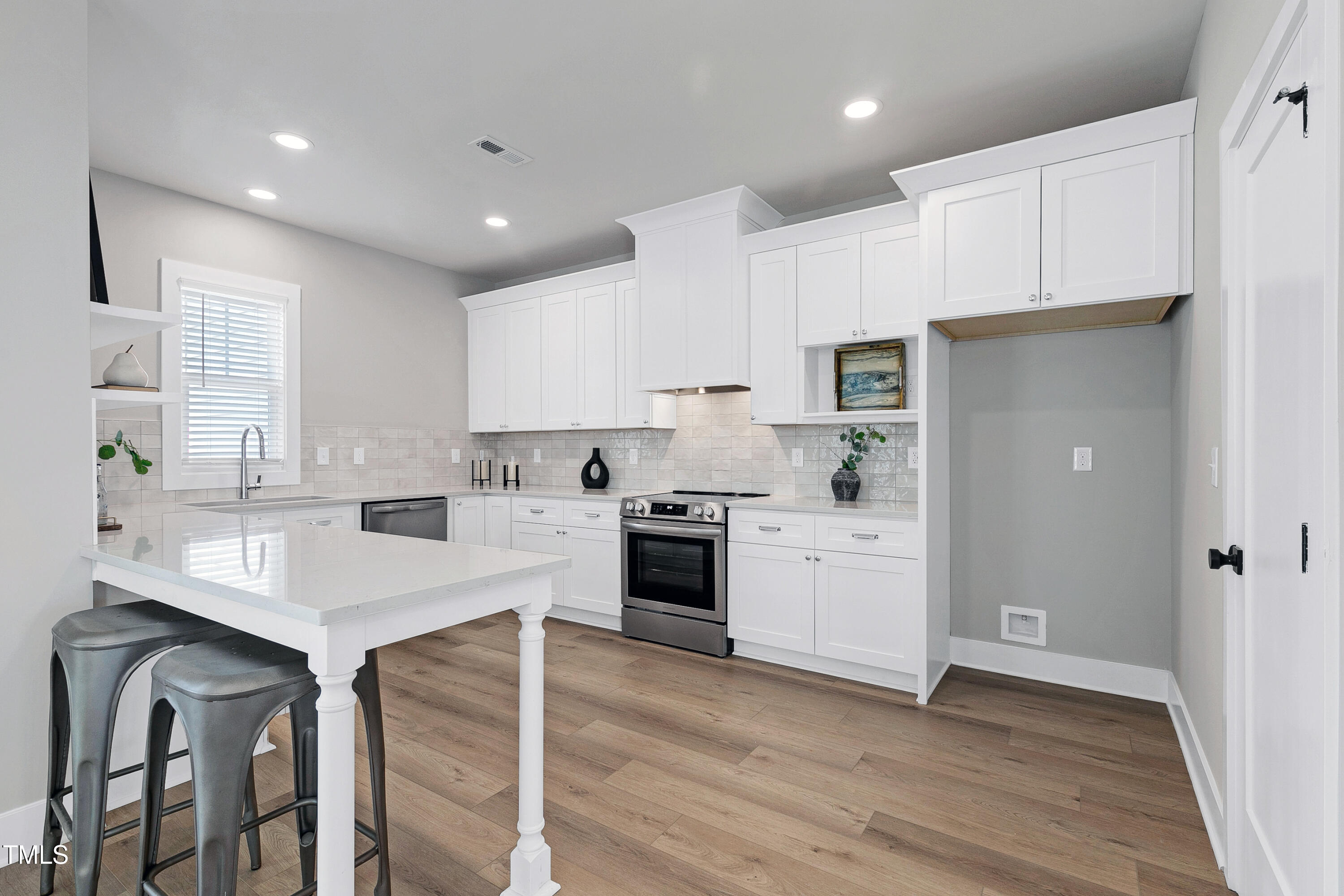 3010 Garner Road # 102 Unit: 101 & 102