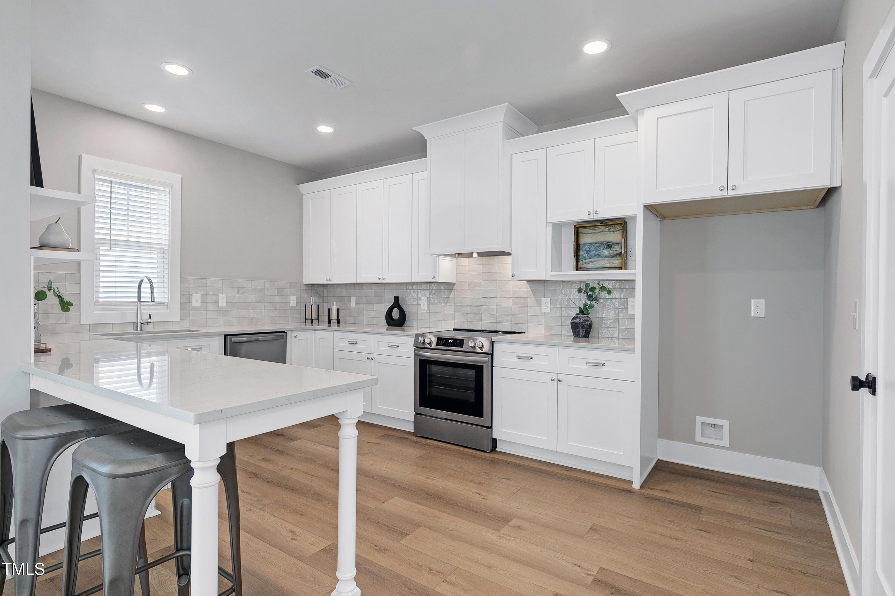 3010 Garner Road # 102 Unit: 101 & 102