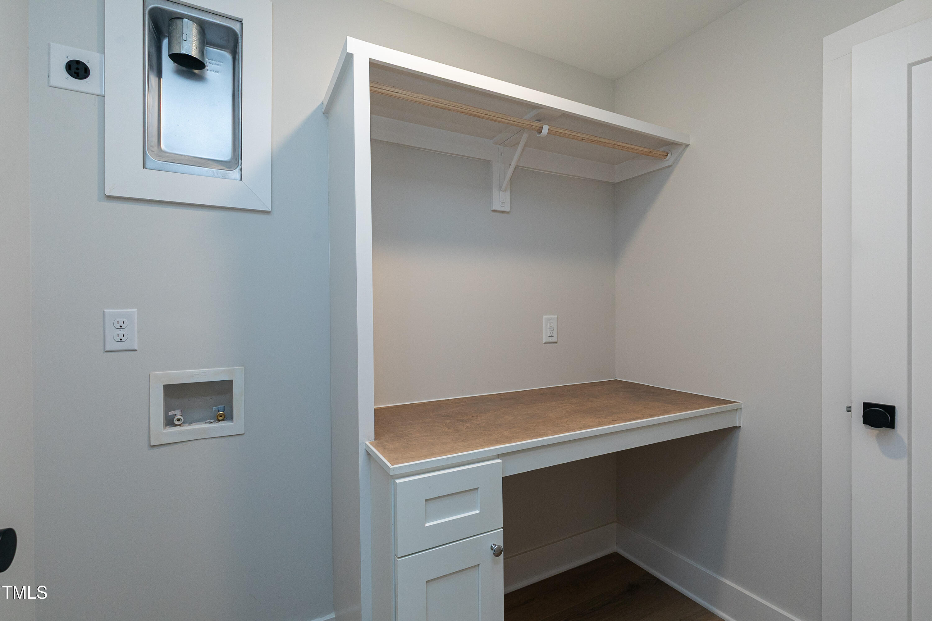 3010 Garner Road # 102 Unit: 101 & 102