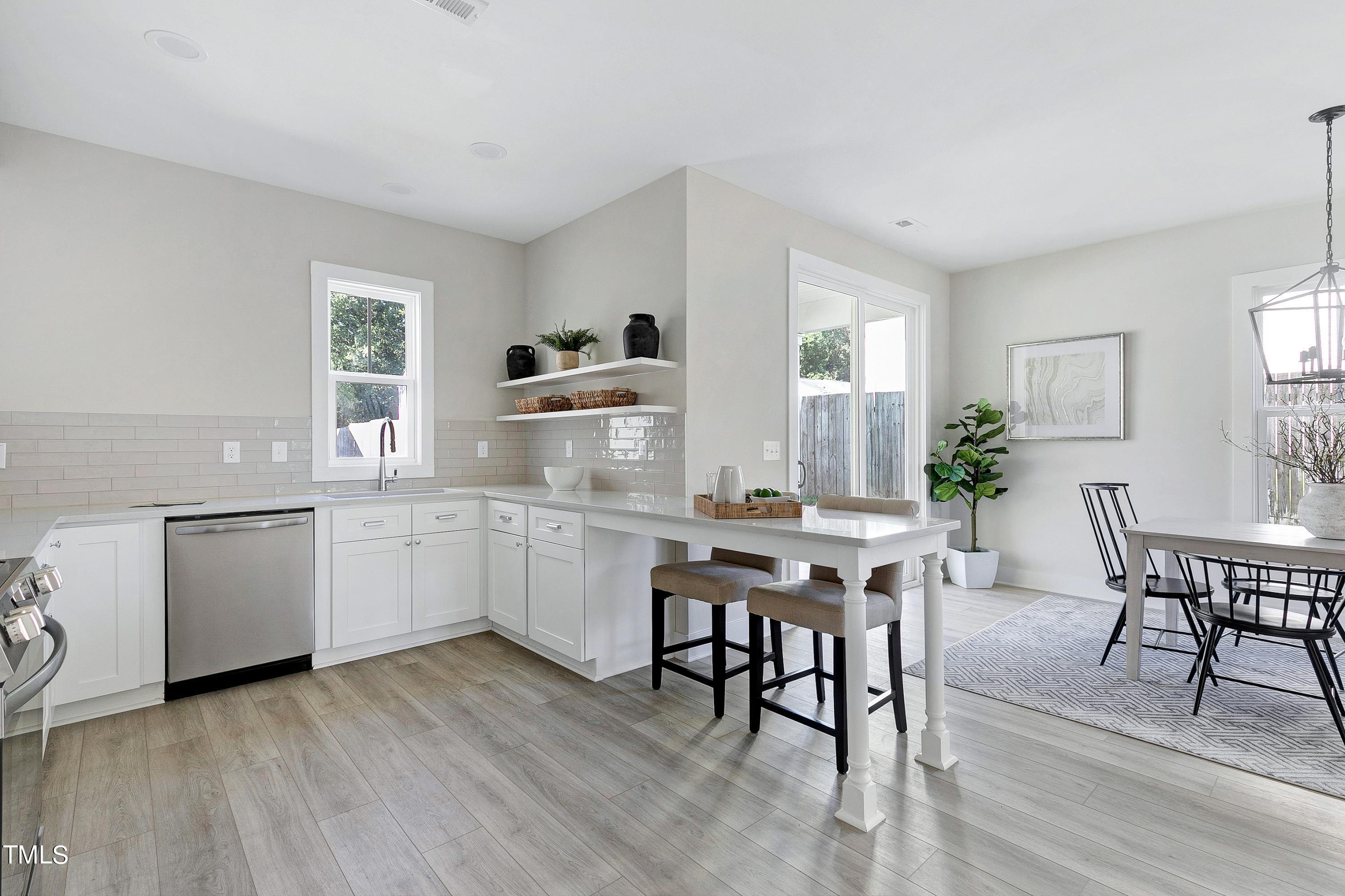 3010 Garner Road # 102 Unit: 101 & 102