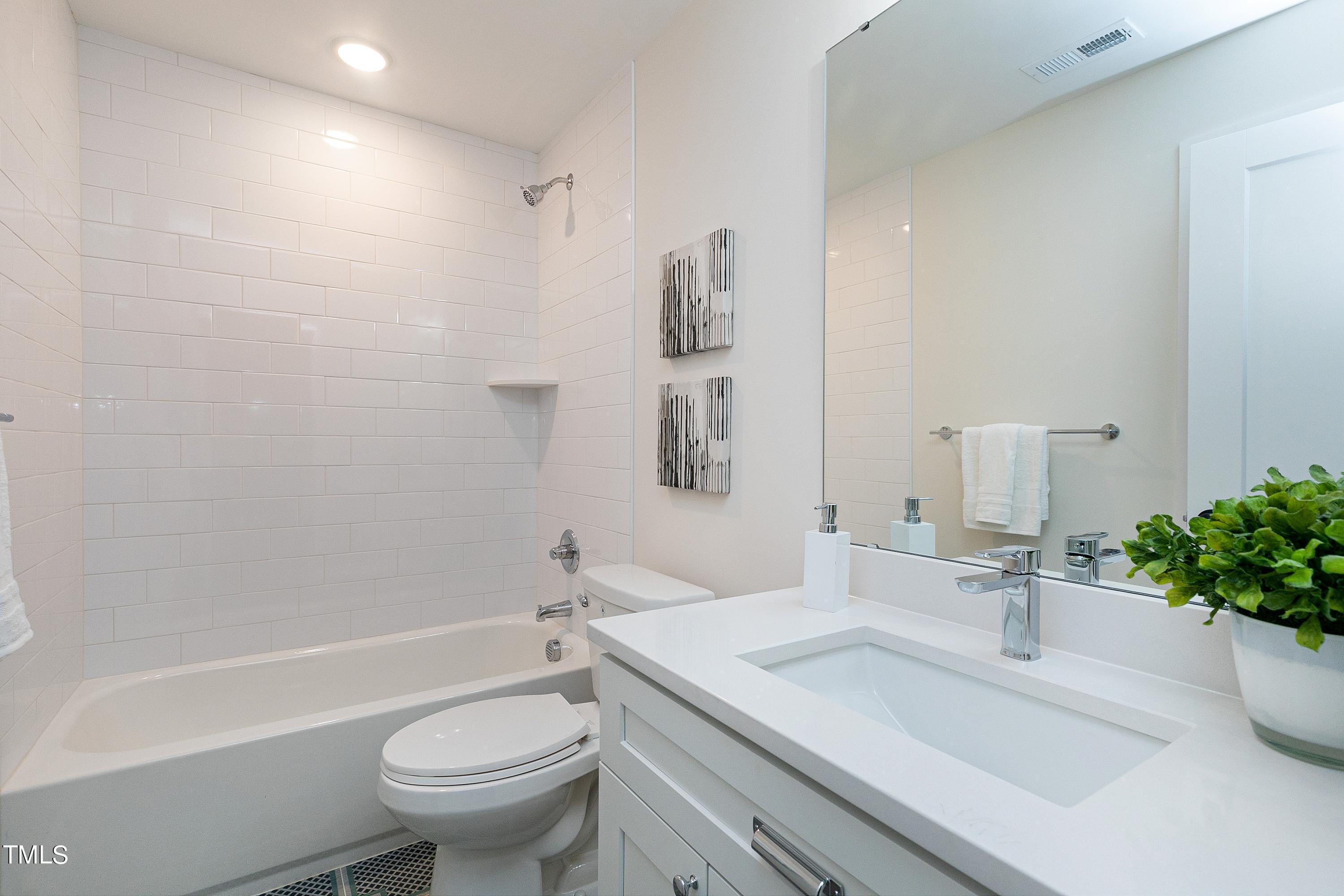 3010 Garner Road # 102 Unit: 101 & 102