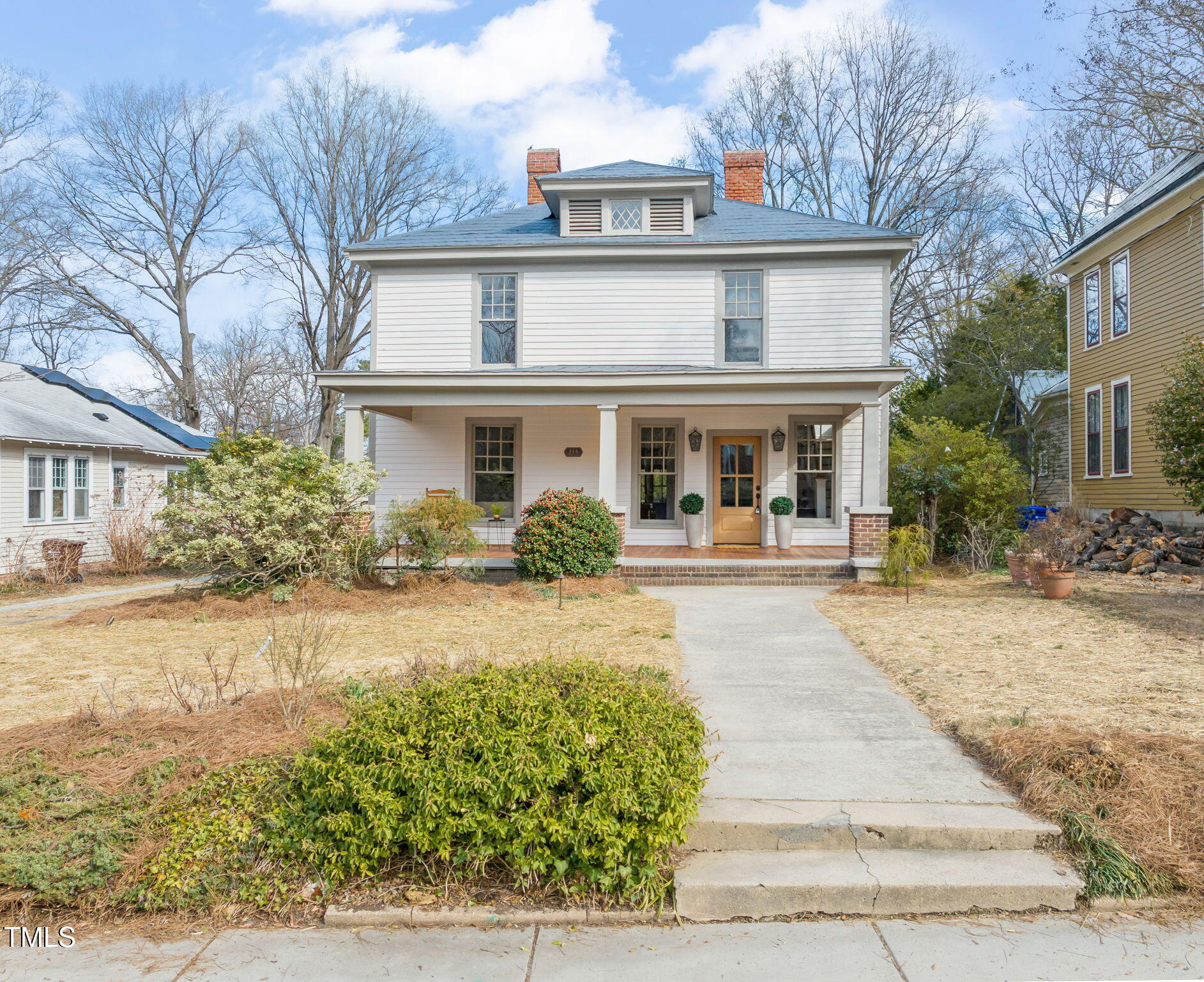 114 W Lynch Street