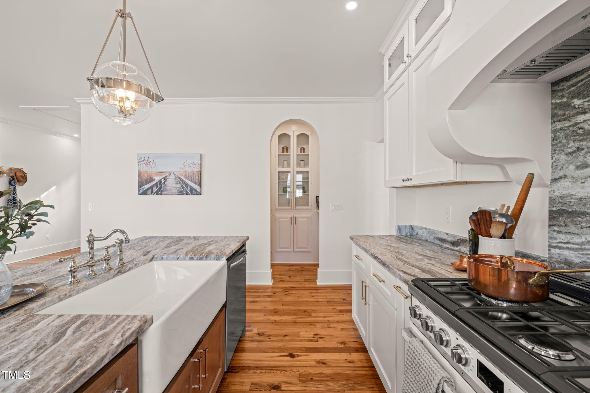 114 W Lynch Street