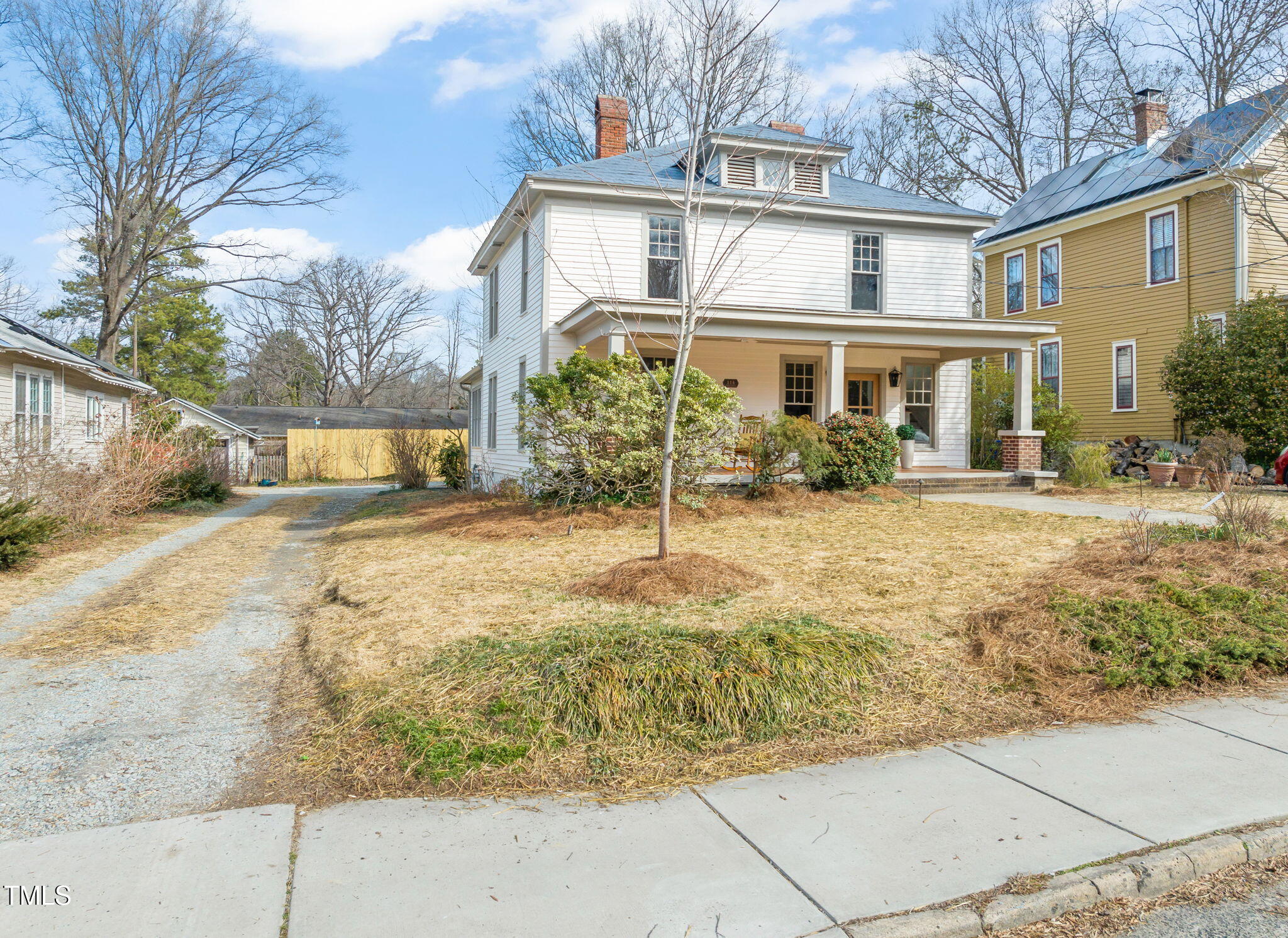 114 W Lynch Street