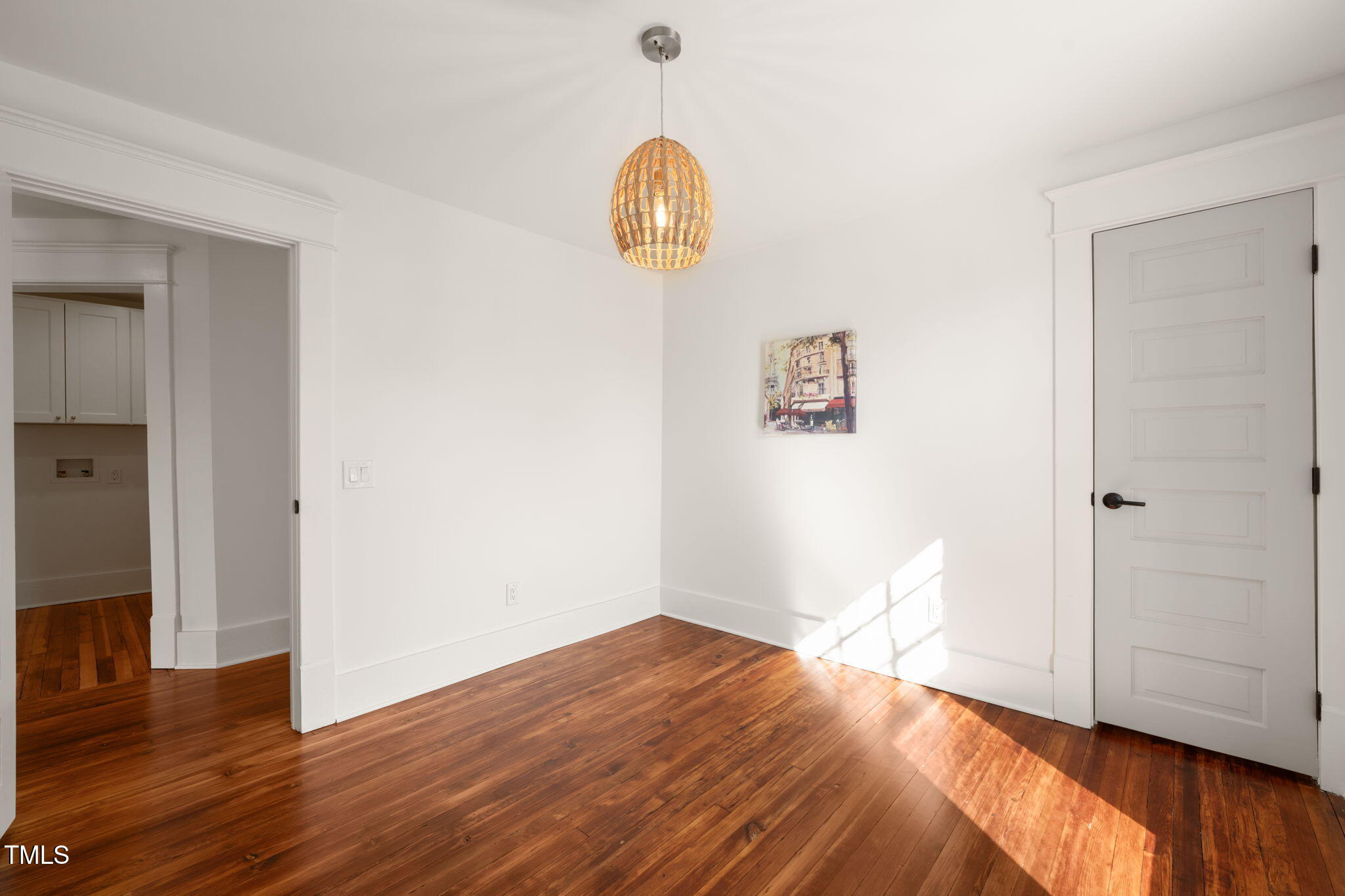114 W Lynch Street