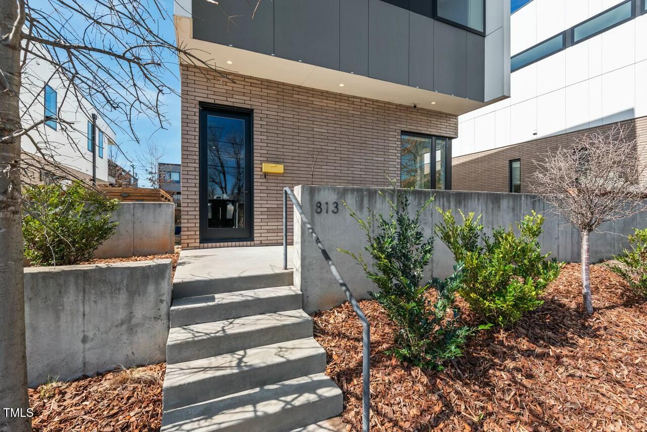 813 N Mangum Street