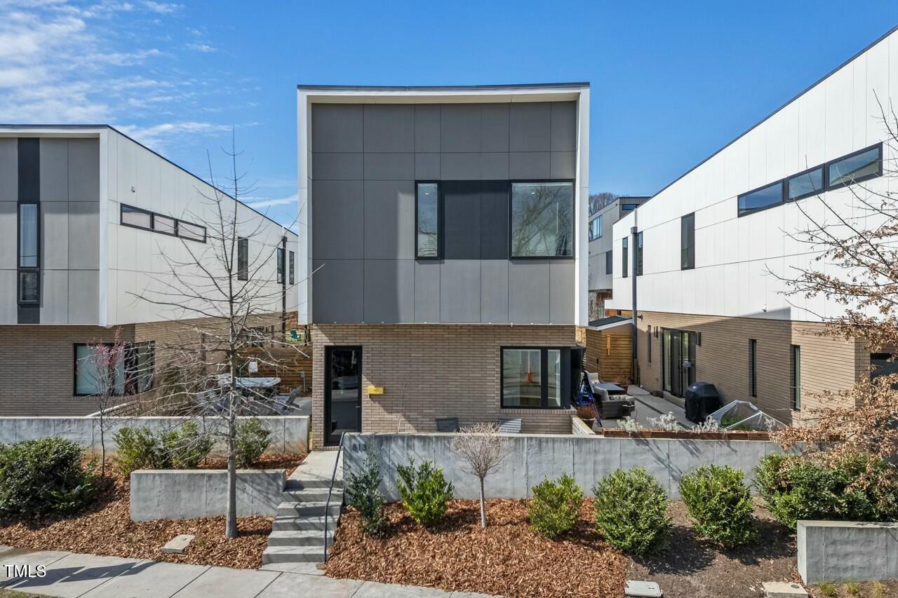 813 N Mangum Street