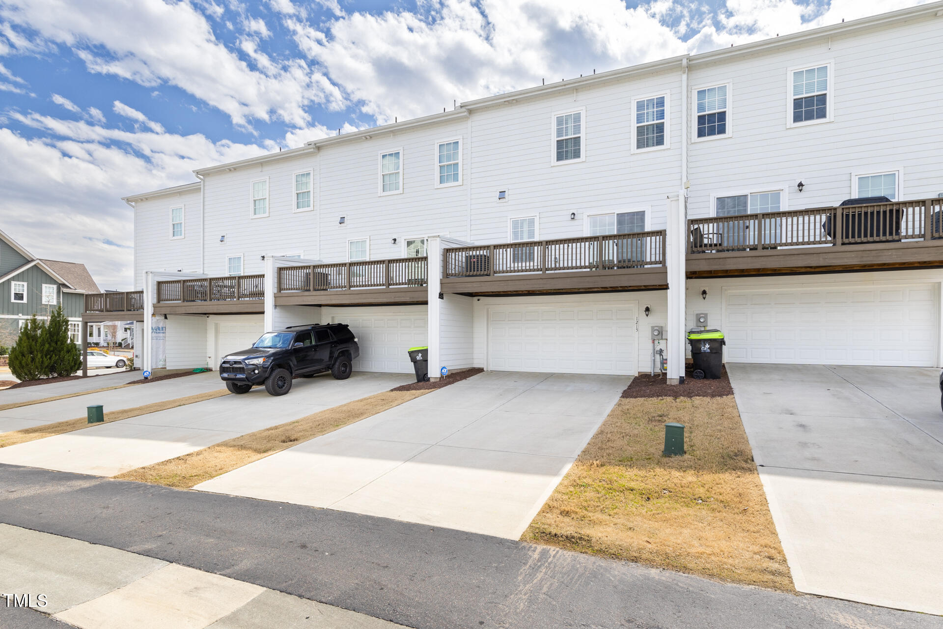 1215 Bradburn Drive Drive