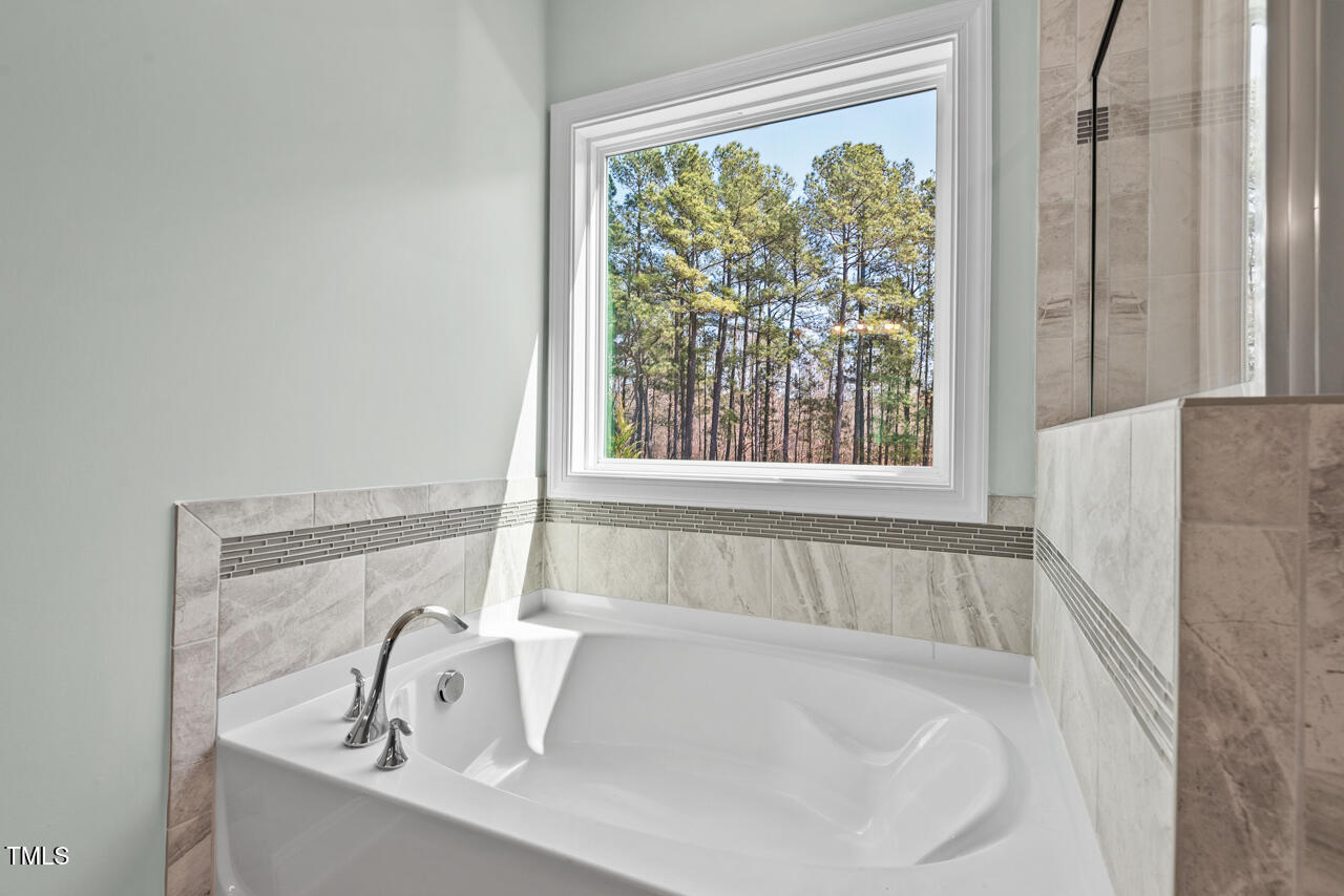 126 Filigree Way