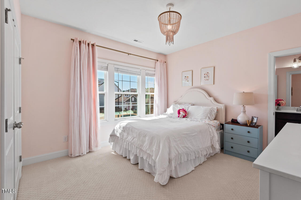 126 Filigree Way