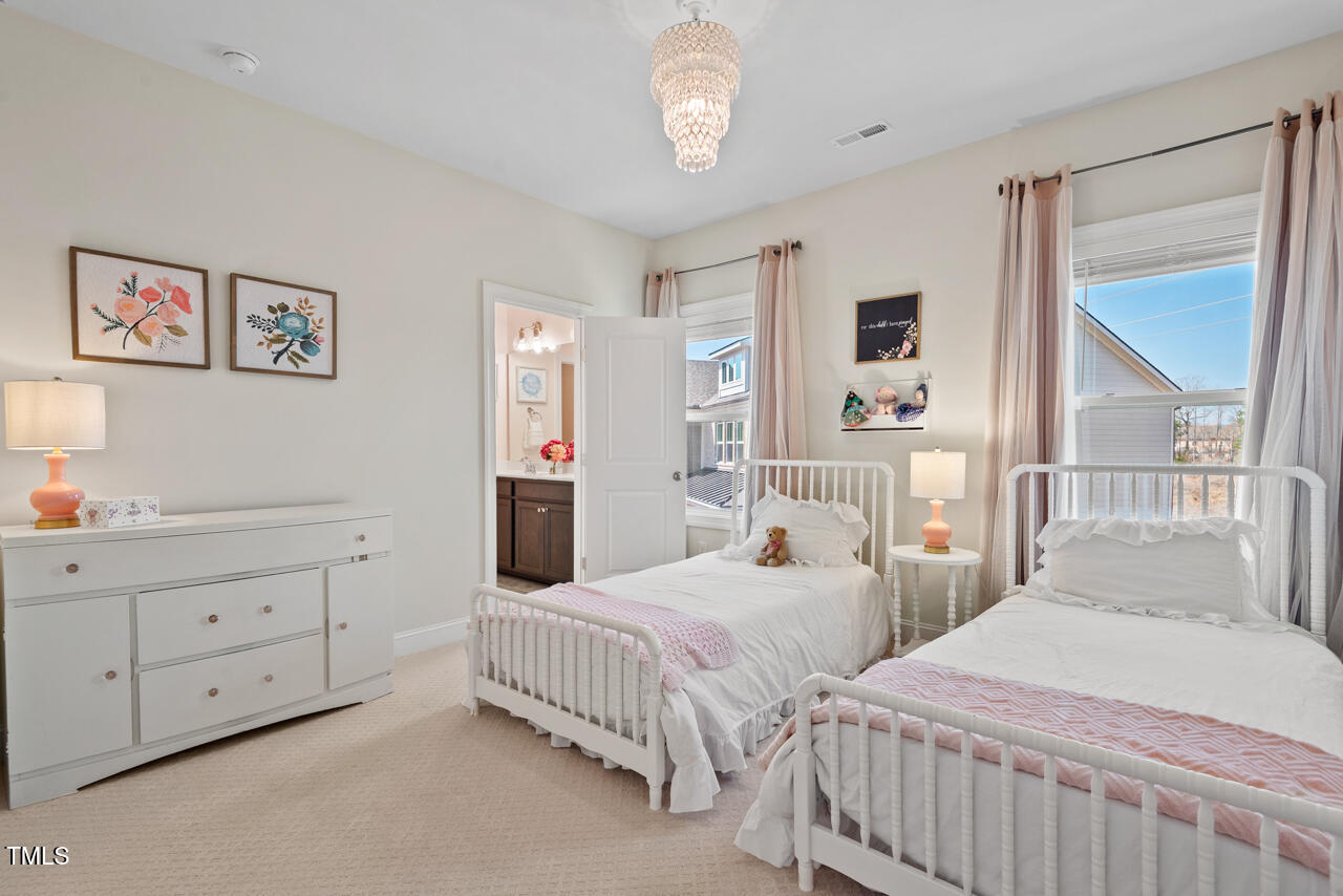 126 Filigree Way