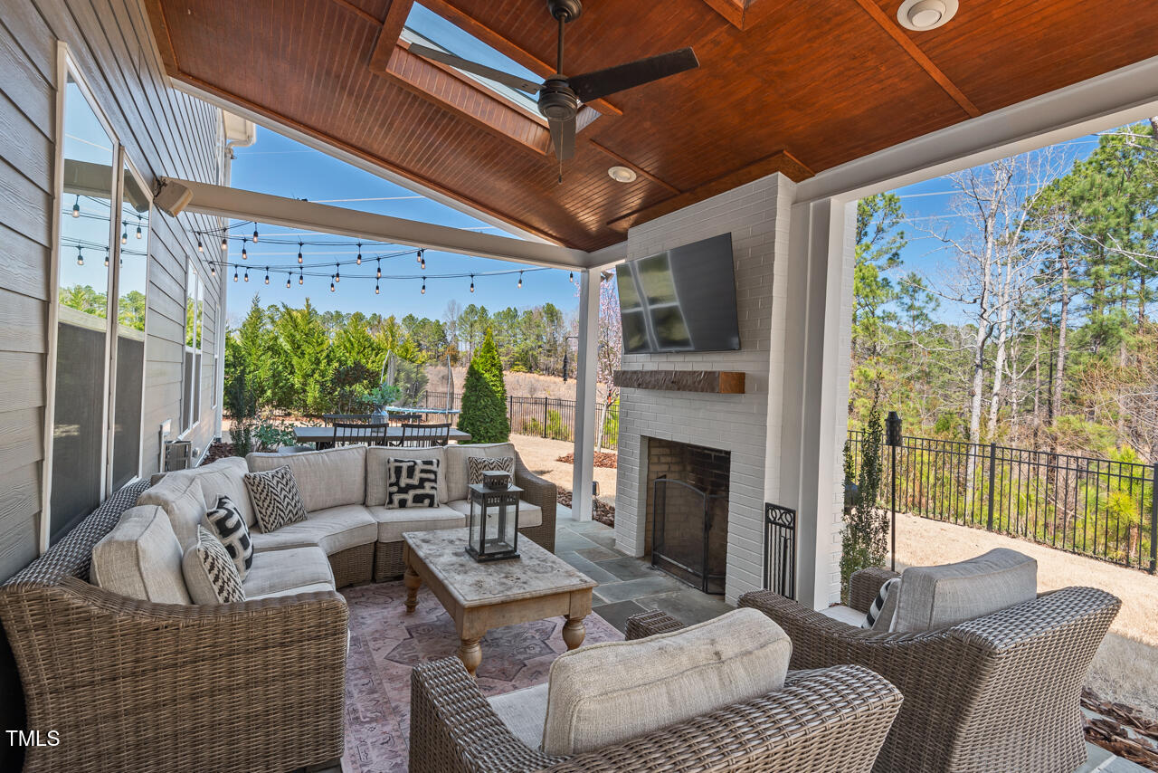 126 Filigree Way