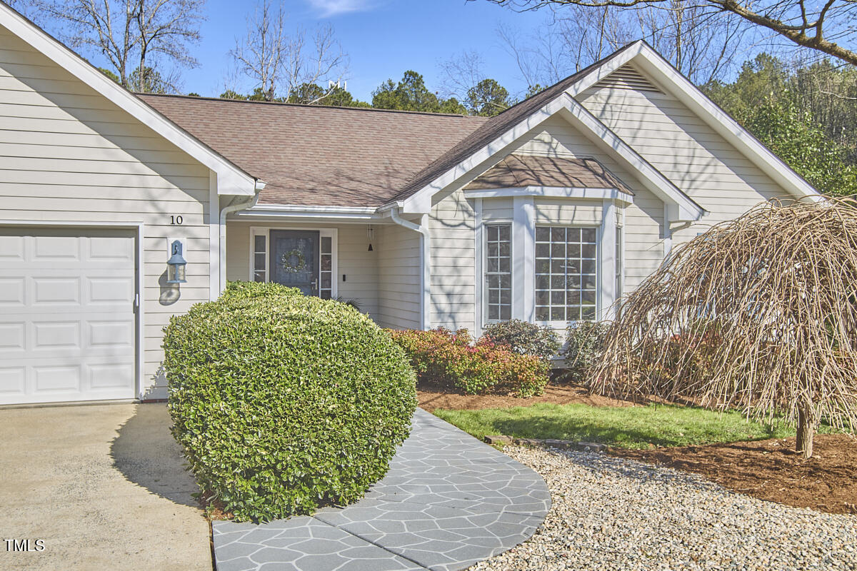 10 Eastwind Place