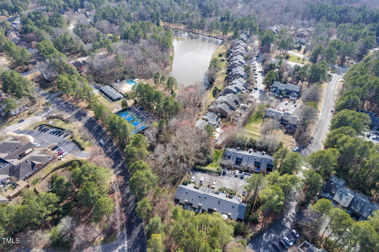10 Eastwind Place