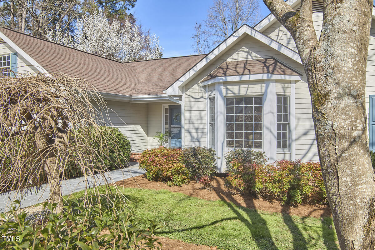 10 Eastwind Place
