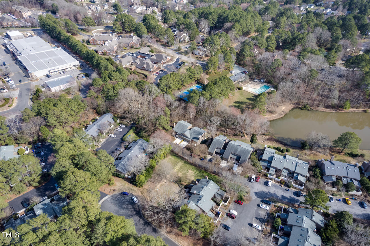 10 Eastwind Place