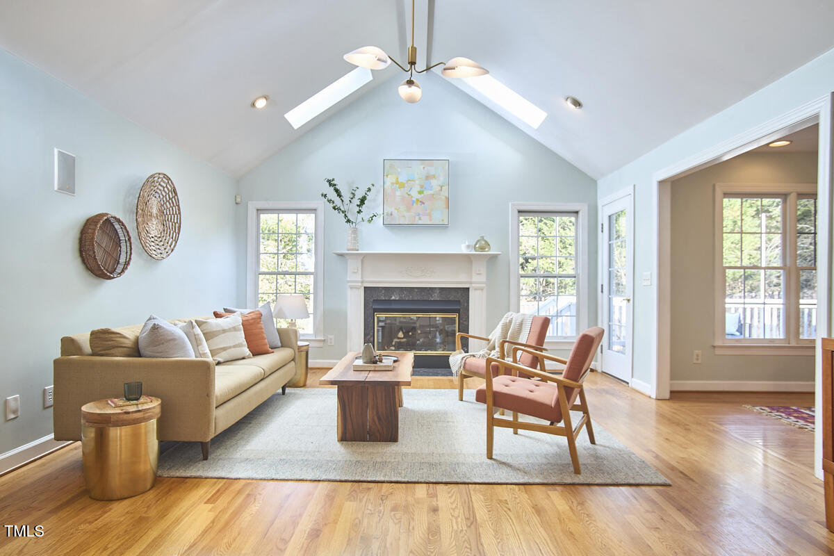 10 Eastwind Place