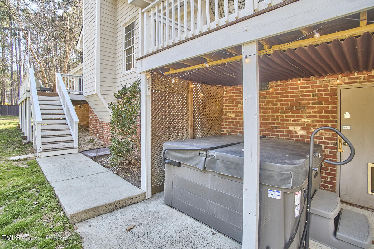 10 Eastwind Place