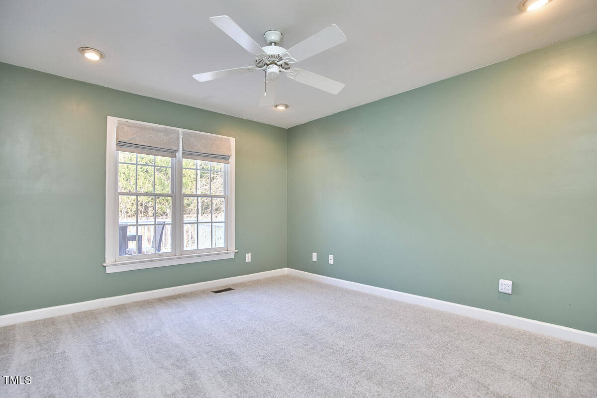 10 Eastwind Place