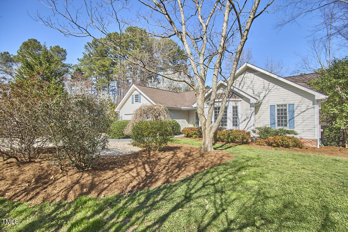 10 Eastwind Place