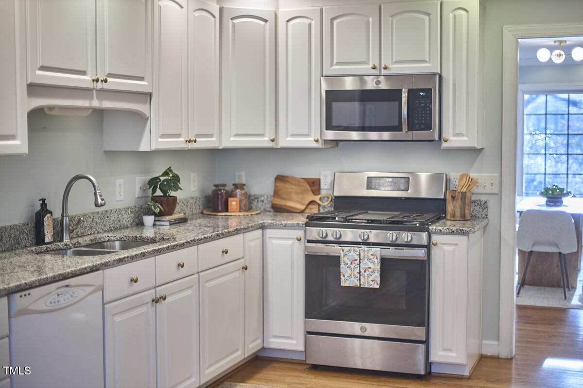 10 Eastwind Place