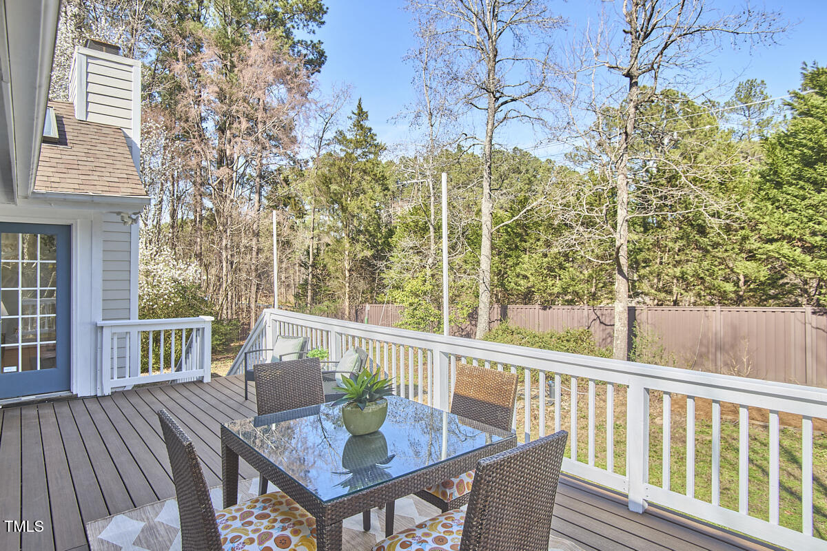 10 Eastwind Place