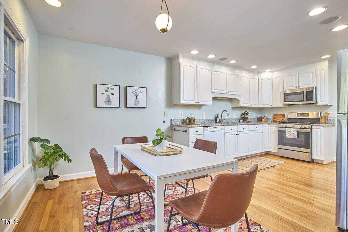 10 Eastwind Place