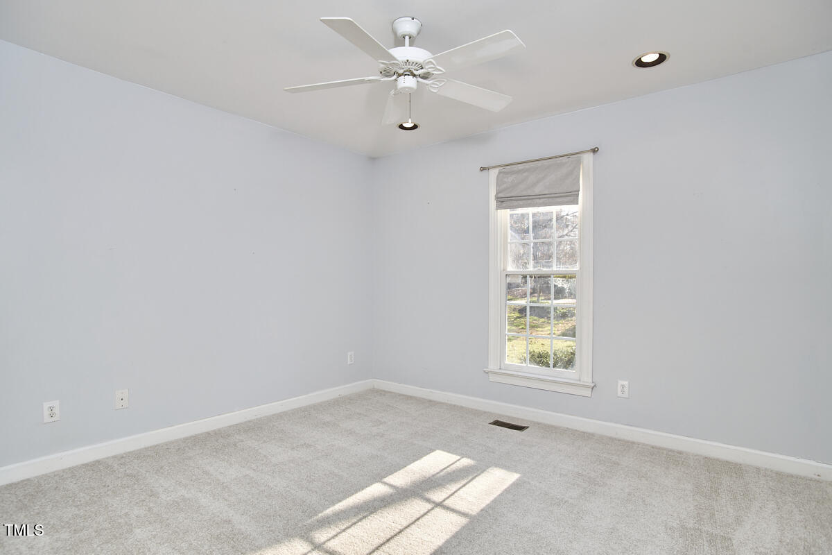 10 Eastwind Place