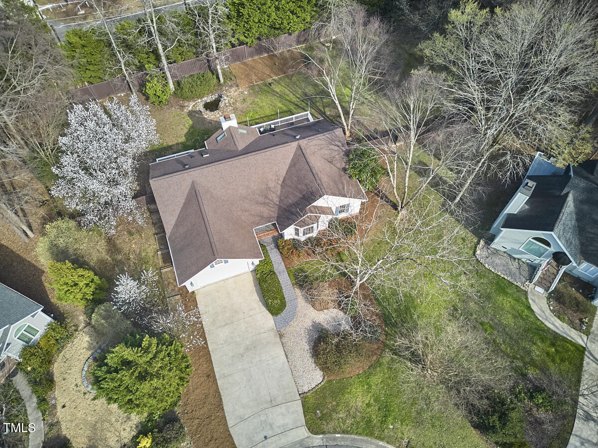 10 Eastwind Place