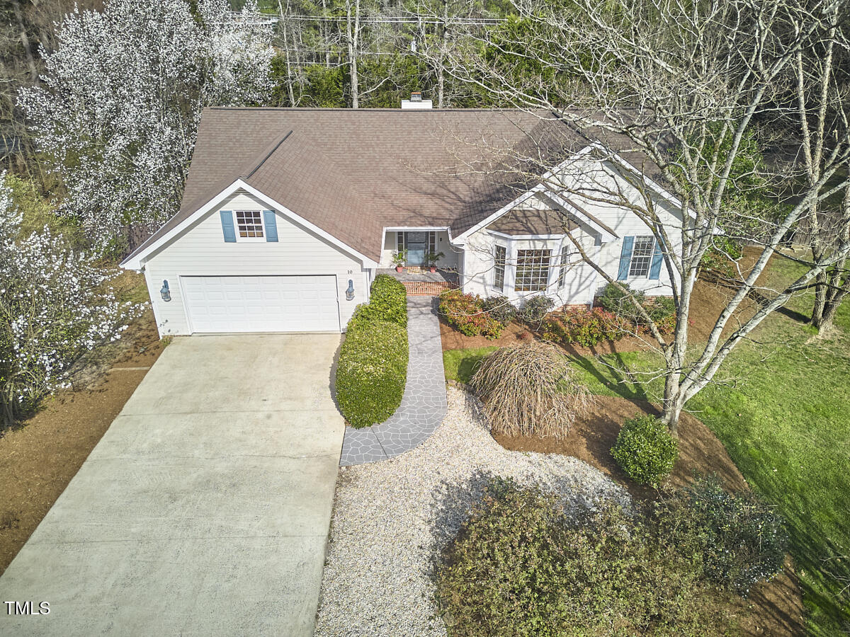 10 Eastwind Place